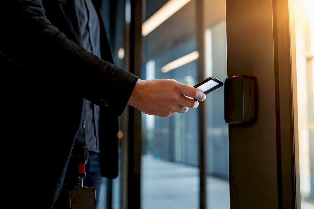 responsables informatiques : 3 exigences pour badge virtuel smartphone
